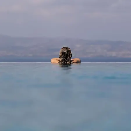 Elanora * Stelida (Naxos)